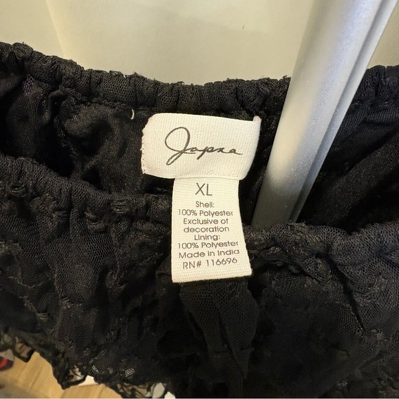 Japna Black Lace Blouse - Picture 6 of 6